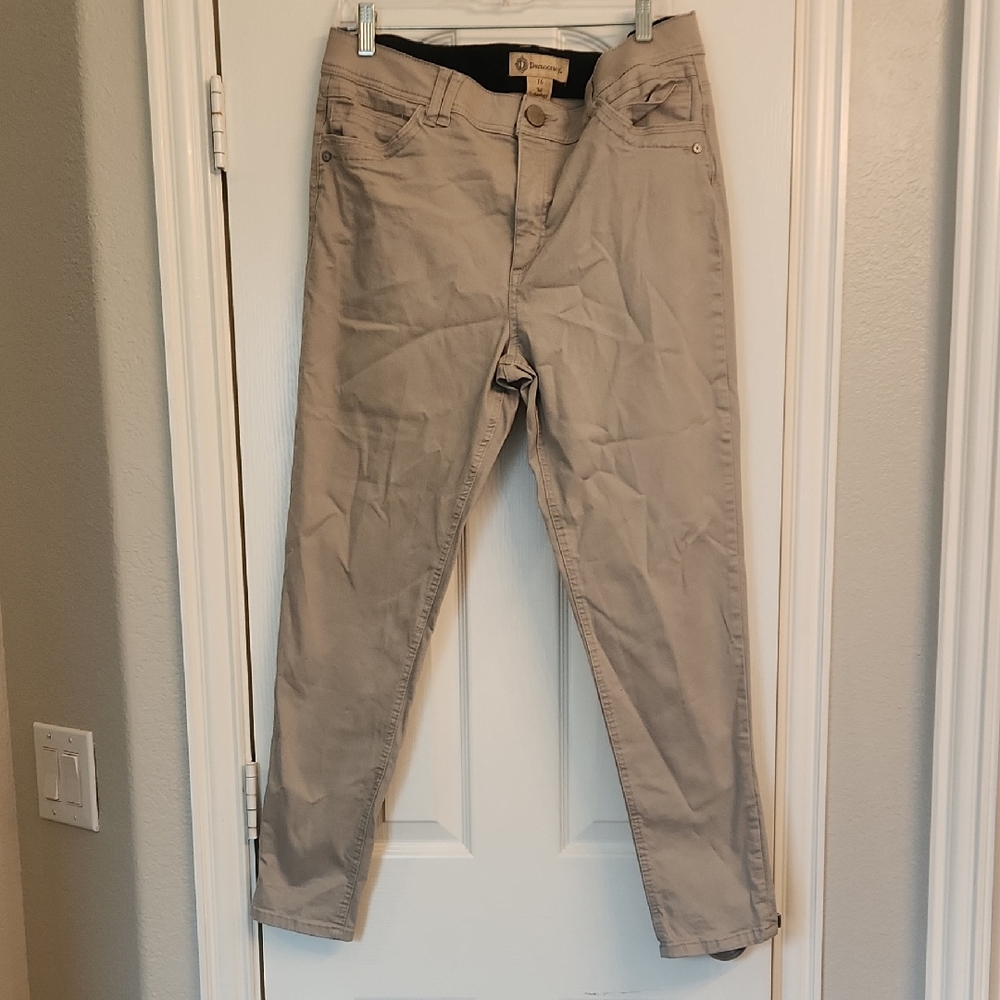 Democracy Tan Straight Leg Jeans Modern Fit